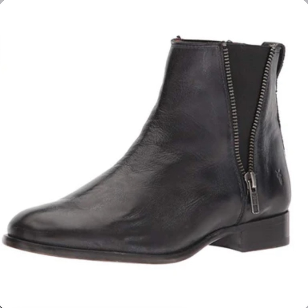 Frye Carly Zip Bootie